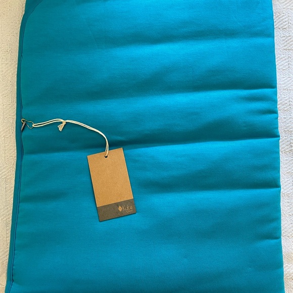 Kyte BABY brand NEW IN BOX Toddler Blanket 2.5 TOG in Lagoon - Picture 2 of 5